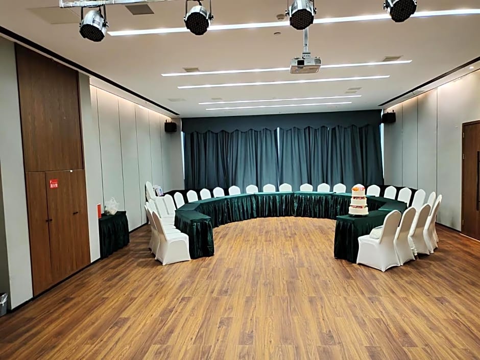Borrman Hotel Huaihua High Speed Railway South Station Wanda Plaza – Huaihua