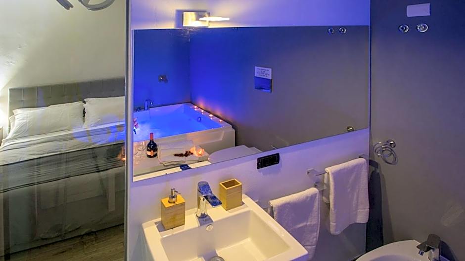 ETNEA 208 LUXURY JACUZZI SUITE Catania