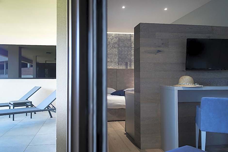 Photo 1 of 7 of Superior Suite, Garden View