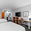 Spark by Hilton Shawnee