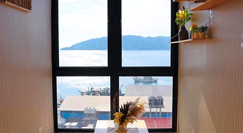 Homesuite' Home @ The Shore Kota Kinabalu