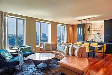 jw suite, executive lounge access, suite, 1 king, skyline view