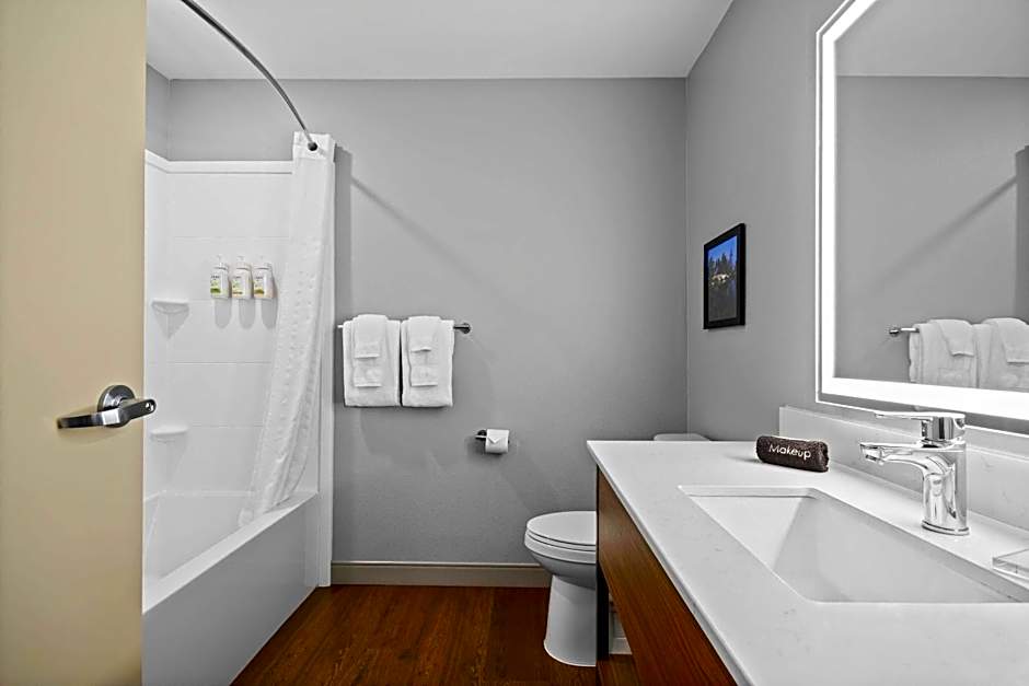 AmericInn by Wyndham International Falls Southwest