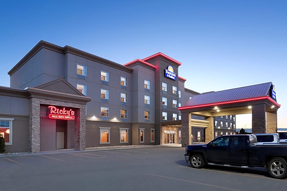 Days Inn & Suites by Wyndham Edmonton Airport