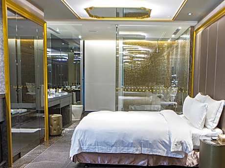 Platinum Suite