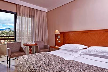 Twin / Double Room Side Sea View