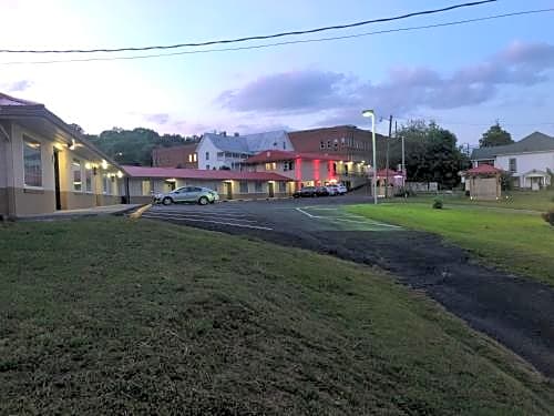 Ellijay Inn - Downtown Ellijay