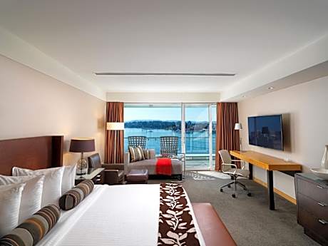 Erickson Wing King Studio - Pet Friendly