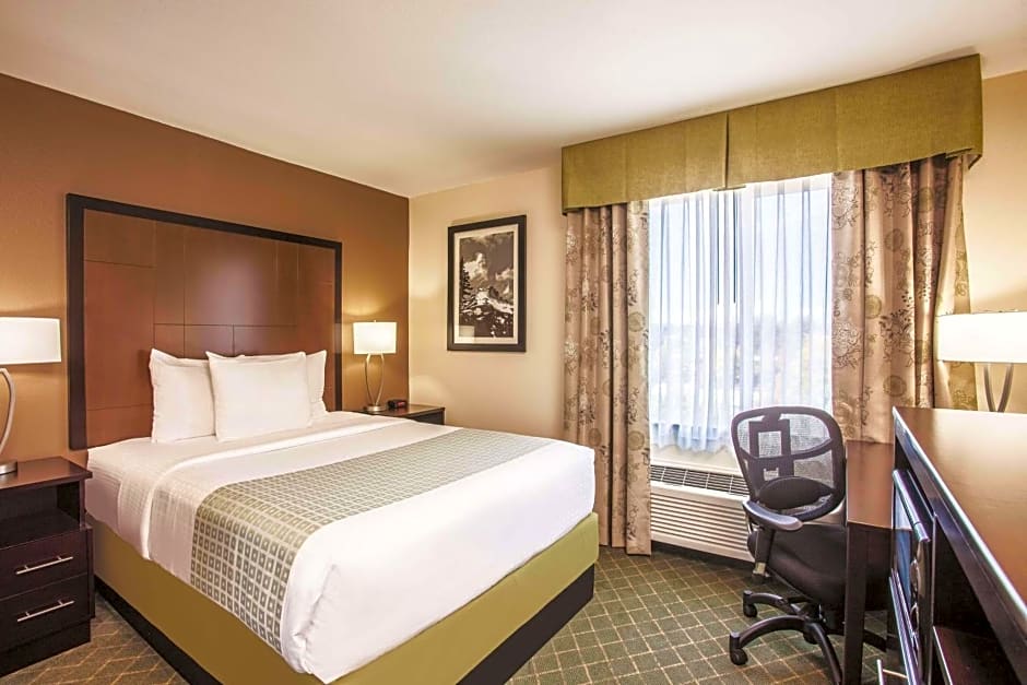 La Quinta by Wyndham Portland Airport