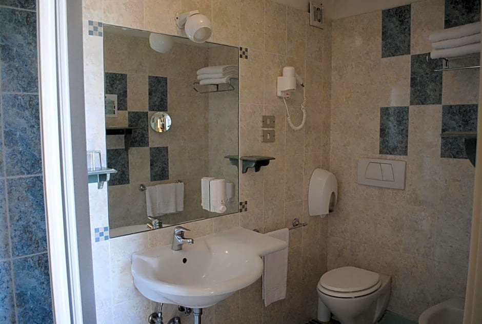 Villa Tina Hotel