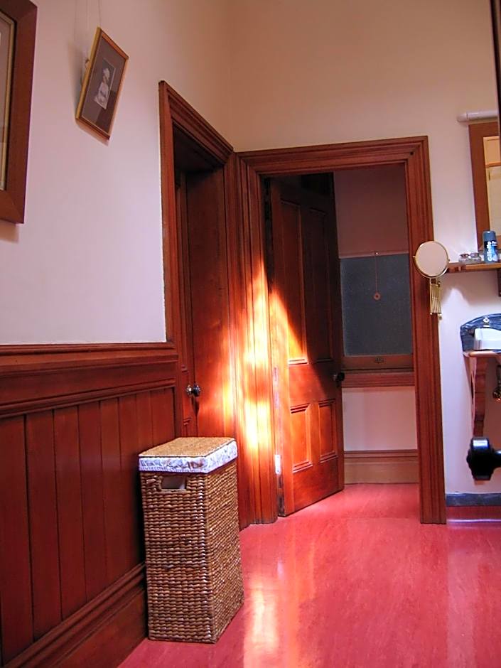 Braemar On Parliament St