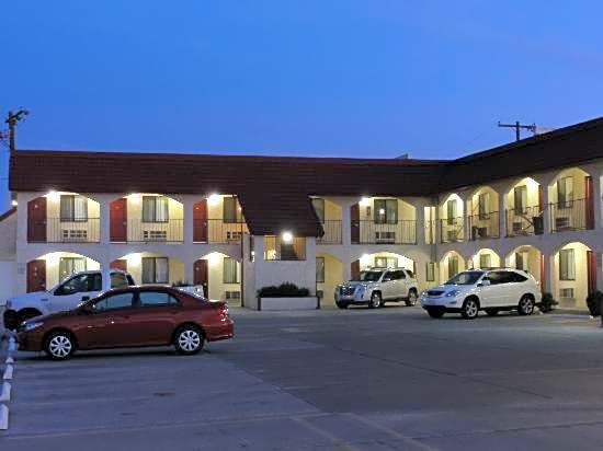 Travelodge by Wyndham Holbrook