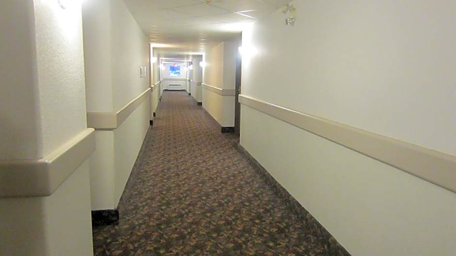 Super 8 by Wyndham Revelstoke BC