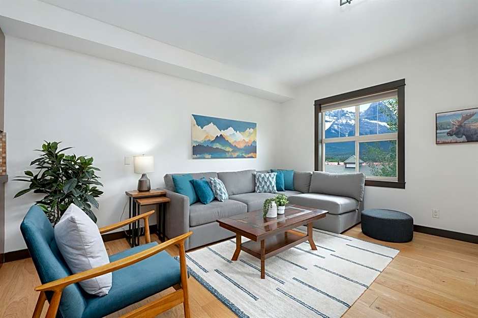 Heavenly Mountain Condo - Outdoor Hot Tubs & Steam Room