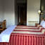 Hotel Cinco Castanos
