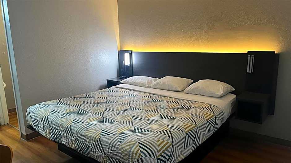 Motel 6 Modesto, CA