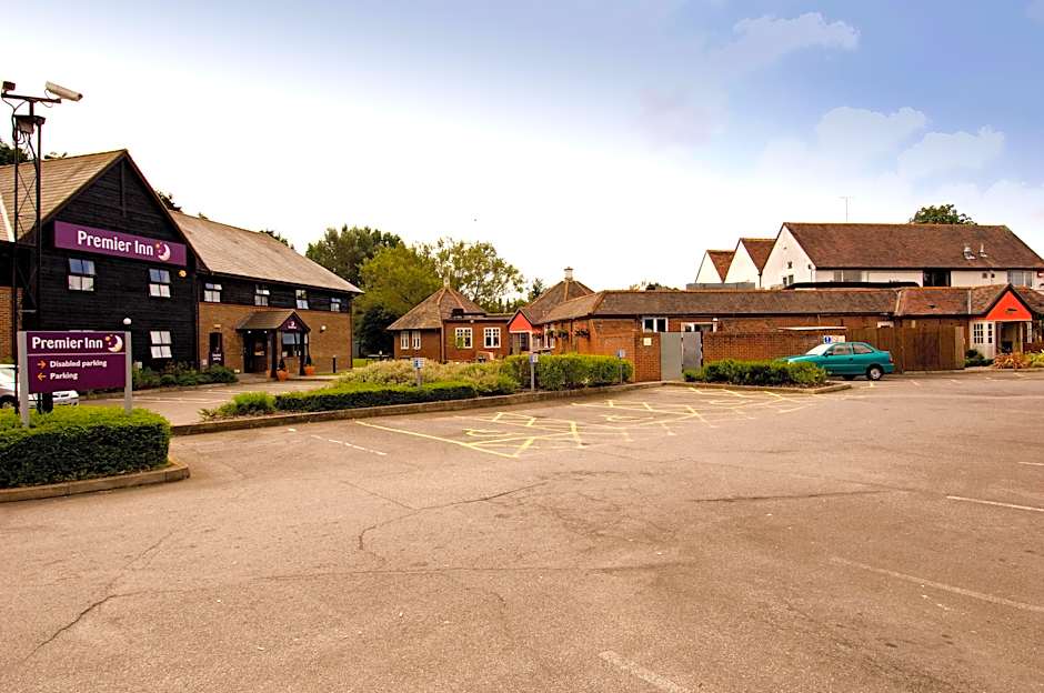 Premier Inn Farnborough West - Southwood