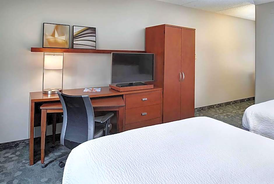 AmericInn by Wyndham Brookfield