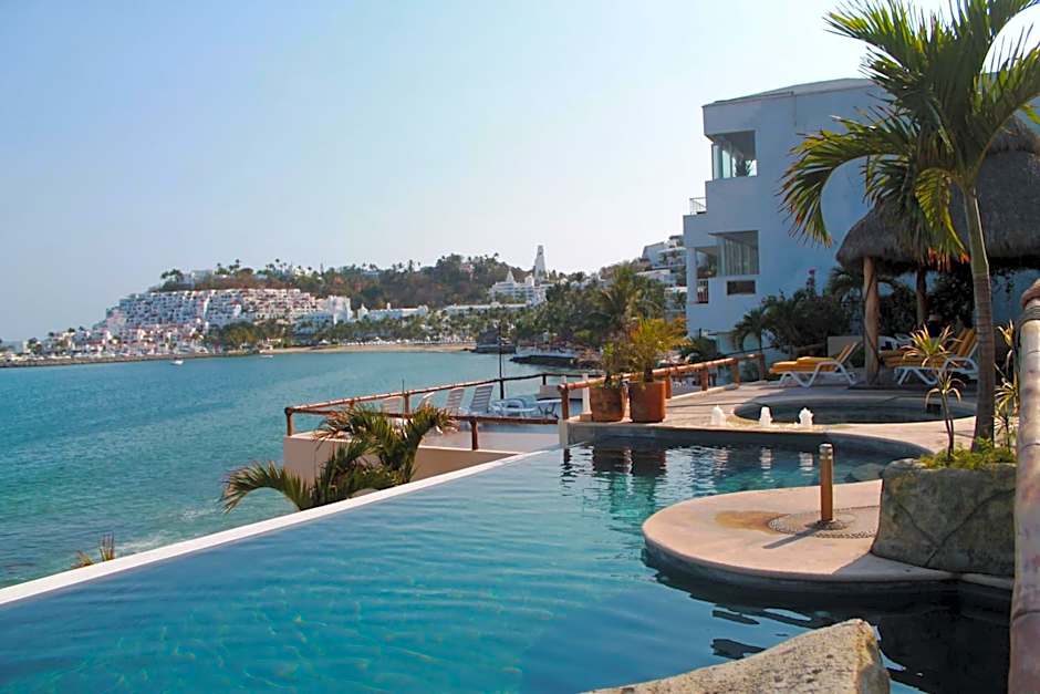 Villas del Palmar Manzanillo with Beach Club