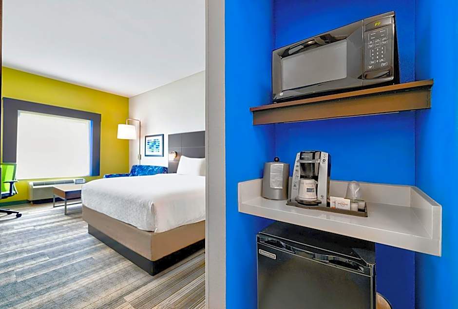 Holiday Inn Express Hotel & Suites Kansas City - Grandview By IHG