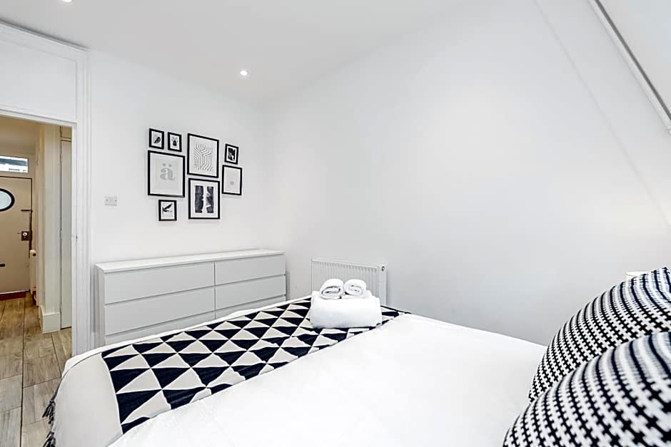 New 2 Bed Apartment in Covent Garden