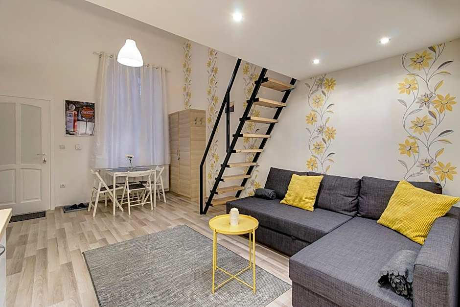 Little Americas Ring Apartments