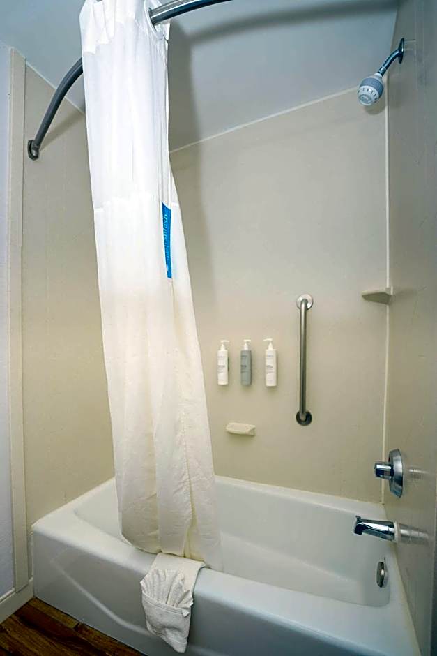 Hampton Inn Garden City