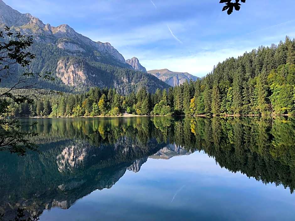 Chalet Tovel - Mountain Lake