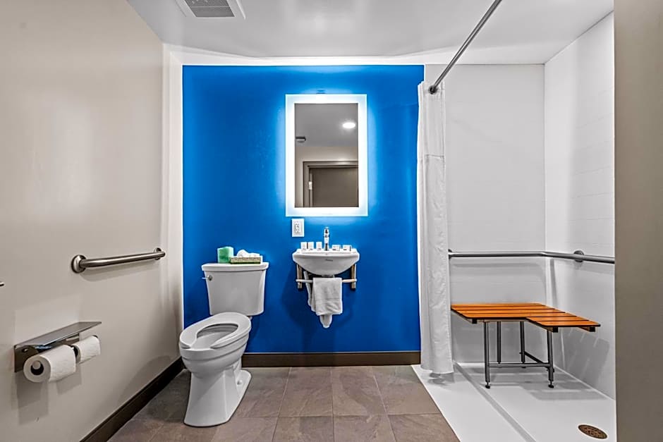 Holiday Inn Express Carneys Point New Jersey Turnpike Exit 1 By IHG