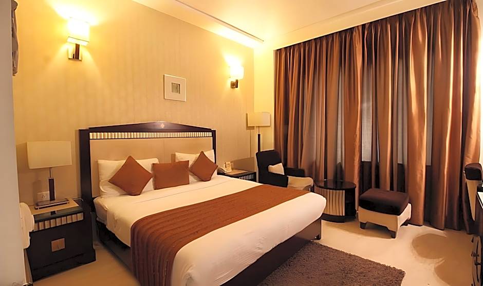 Venizia Sarovar Portico Delhi