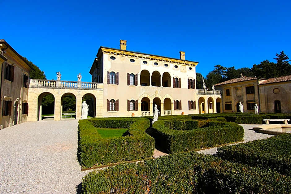 Villa Giona
