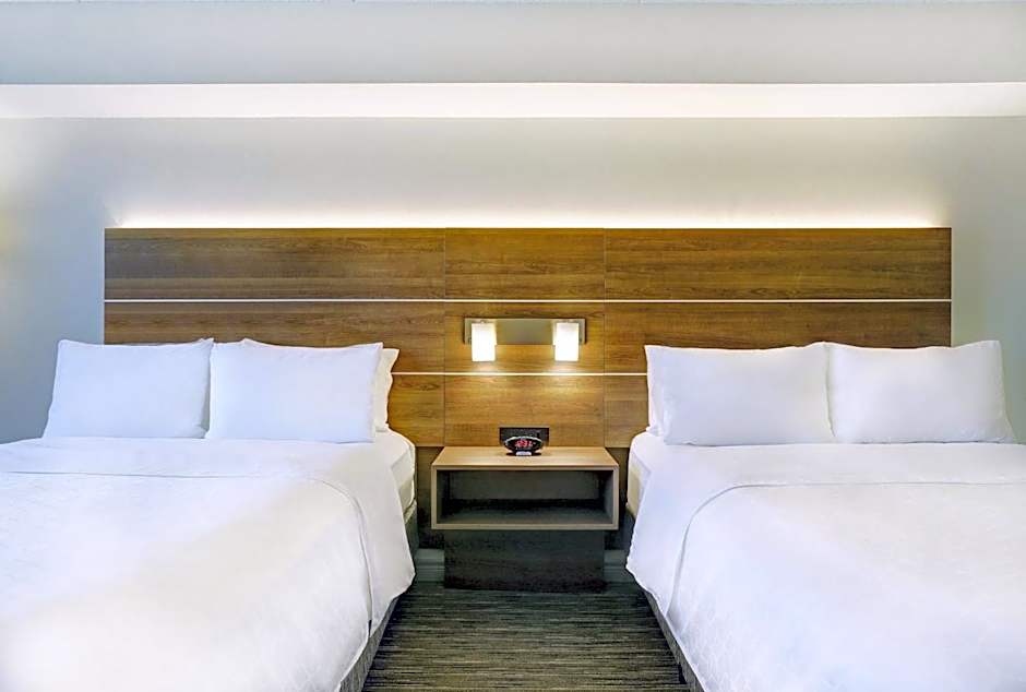 Holiday Inn Express Whitby Oshawa By IHG