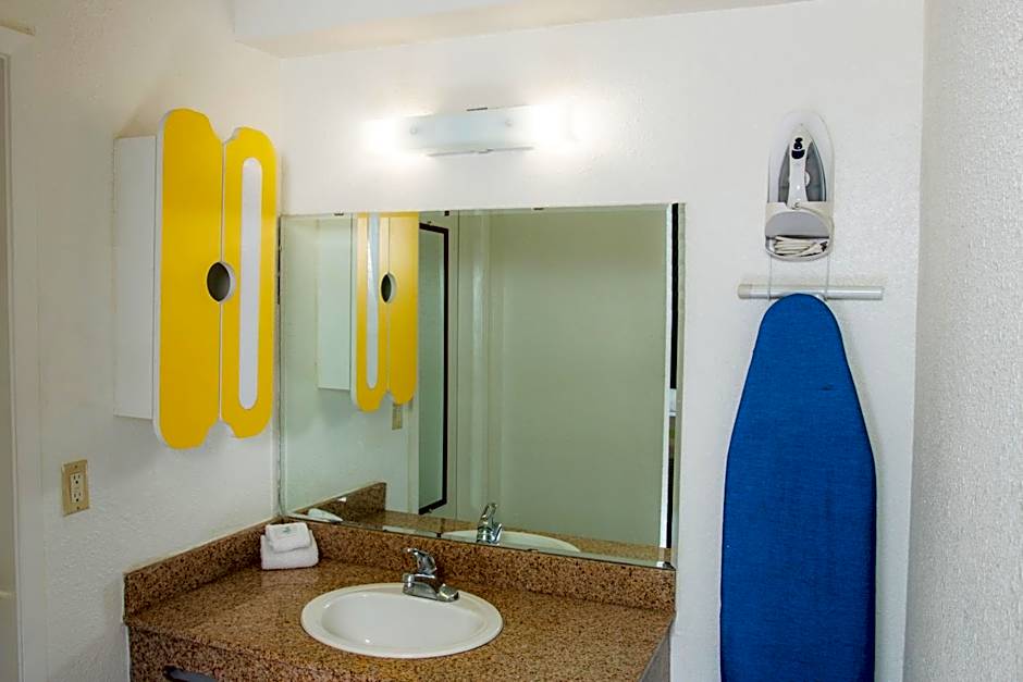 Studio 6-San Antonio, TX - Lackland AFB