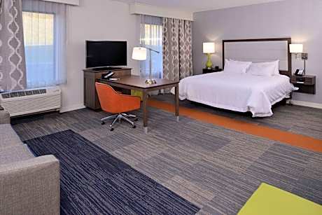 King Studio Suite with Sofa Bed - Hearing Access/Non-Smoking