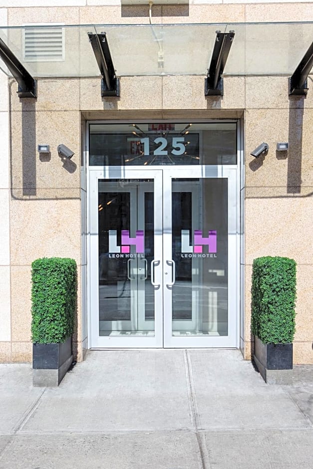 Leon Hotel