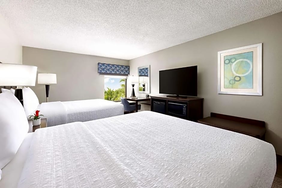 Hampton Inn By Hilton Naples-Central, Fl