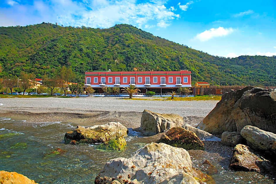 Hotel Ristorante La Scogliera - NUOVA GESTIONE