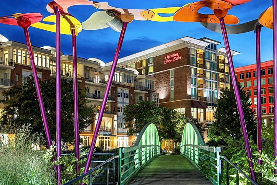 Hampton Inn By Hilton & Suites Greenville-Downtown-Riverplace