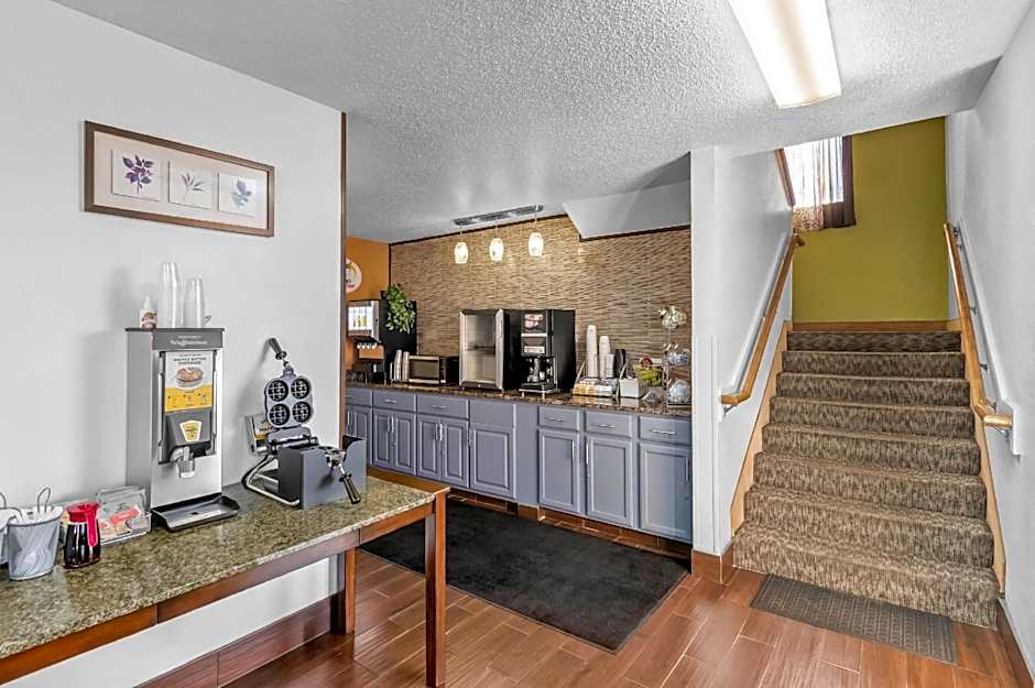 Super 8 by Wyndham Franklin