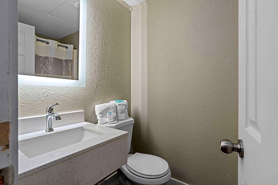 Travelodge by Wyndham Kissimmee Orlando