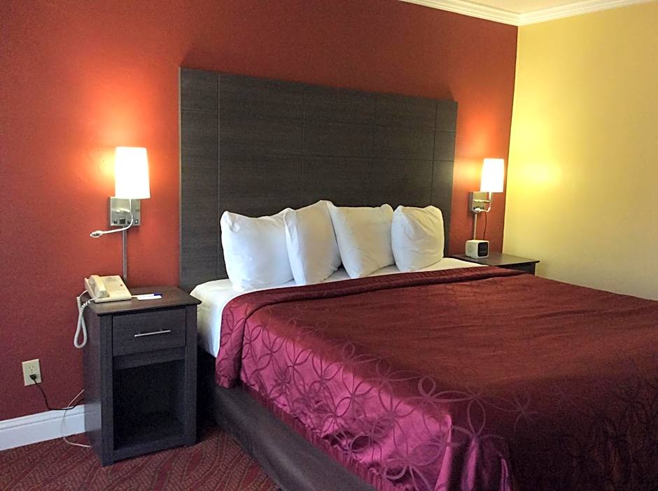 Americas Best Value Presidents Inn On Munras