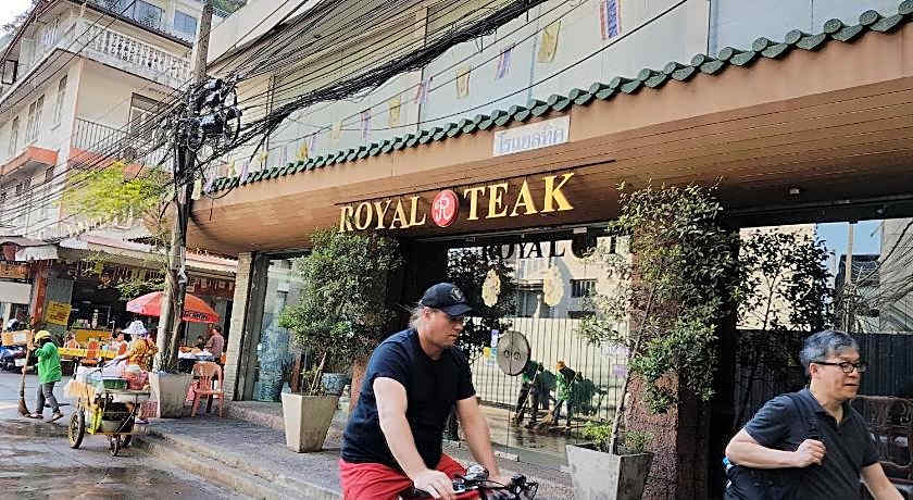 14 Place Sukhumvit Suites