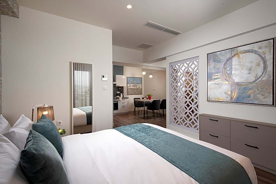 Urban Nest - Suites & Apartments