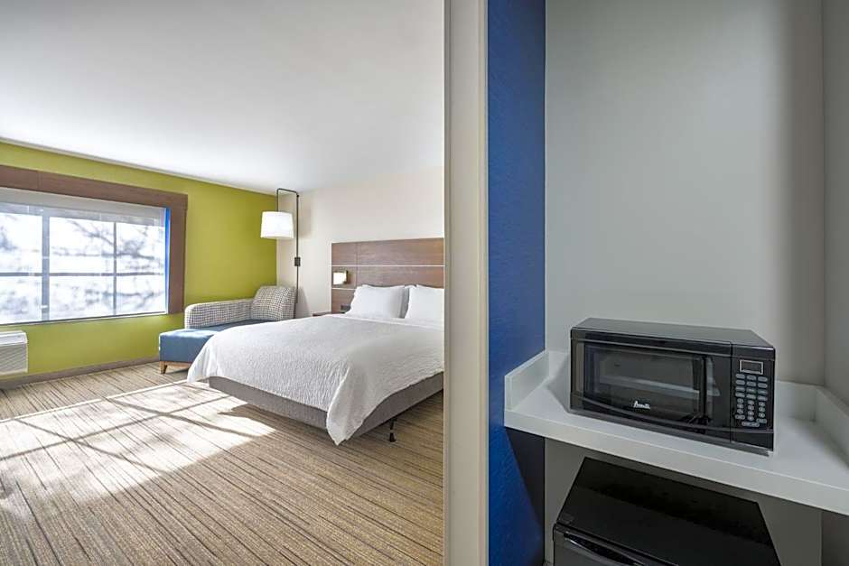Holiday Inn Express and Suites Gilbert - East Mesa By IHG