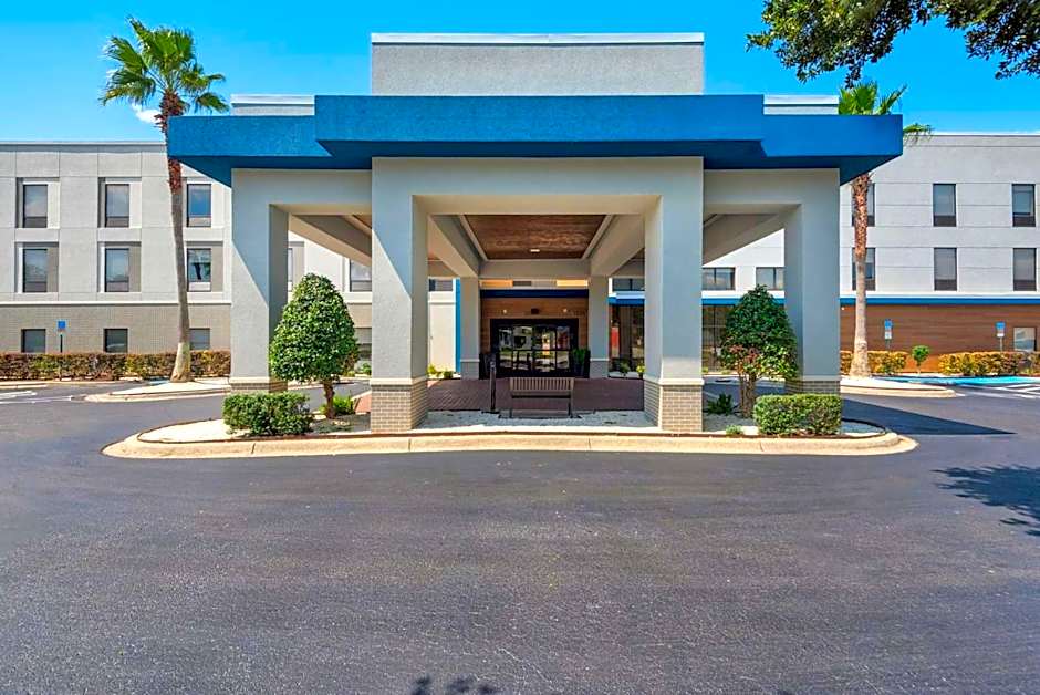 Hampton Inn By Hilton & Suites Pensacola I-10 N At University Town Plaza