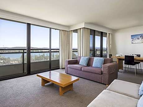 Two-bedroom lakeside