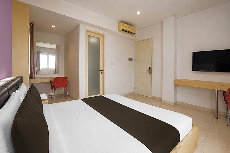 Townhouse Oak Hotel Niaga Surabaya