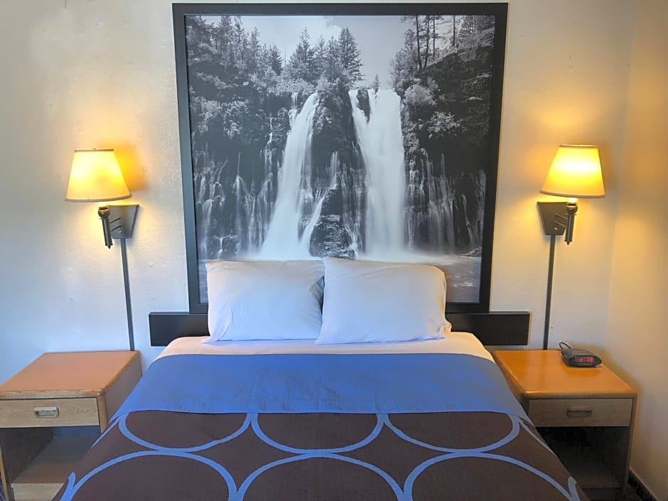 Super 8 by Wyndham Red Bluff