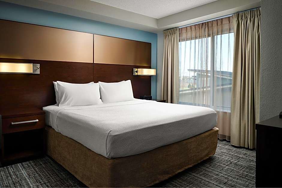 Photo 1 of 7 of 2 Bedroom Suite