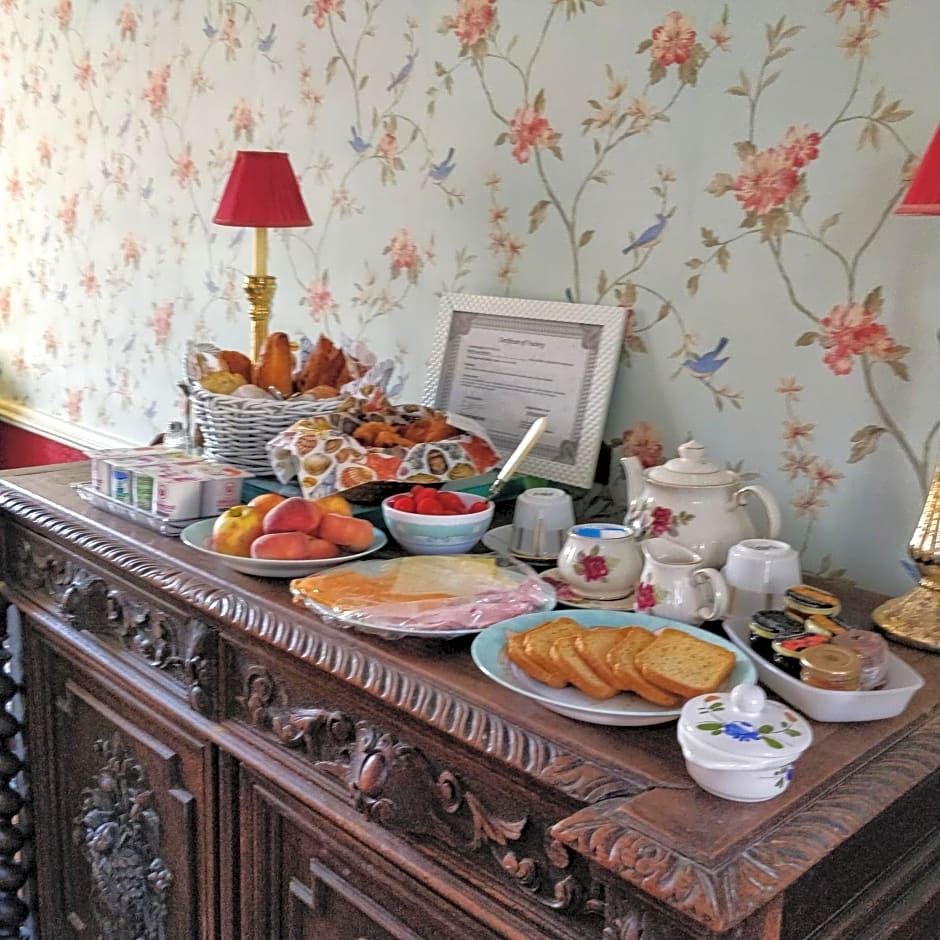 Sweeting's B & B Chailland